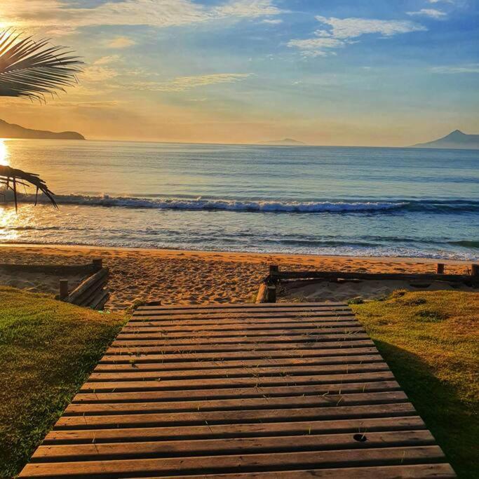 100Mts Da Praia Com Churrasqueira, Piscina E Wi-Fi Caraguatatuba Exterior photo